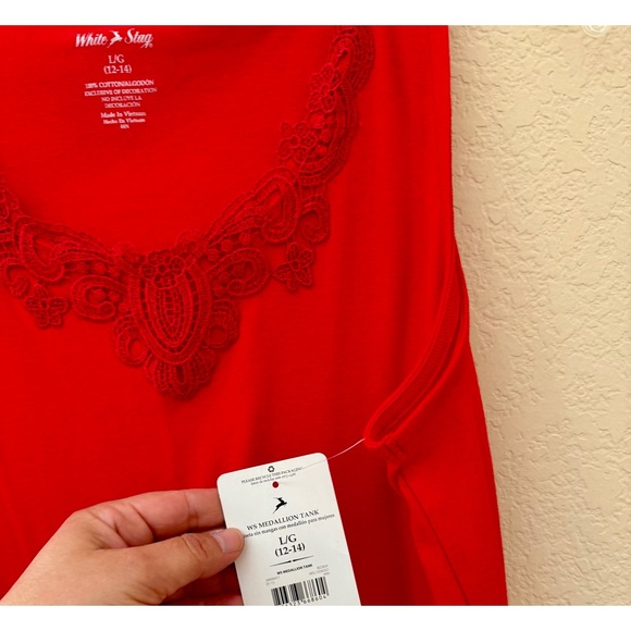 Red Sleeveless Lace-Trim Tank Top - Picture 2 of 3